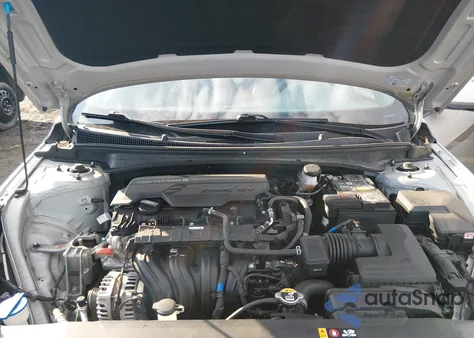 2022 Hyundai Elantra Sel z USA, uszkodzony, nr VIN 5NPLS4AG5NH075085